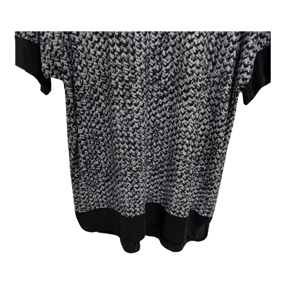 Dana Buchman Women Geometric Short Sleeve Crew Neck Mesh Blouse Gray Size L - Picture 3 of 6